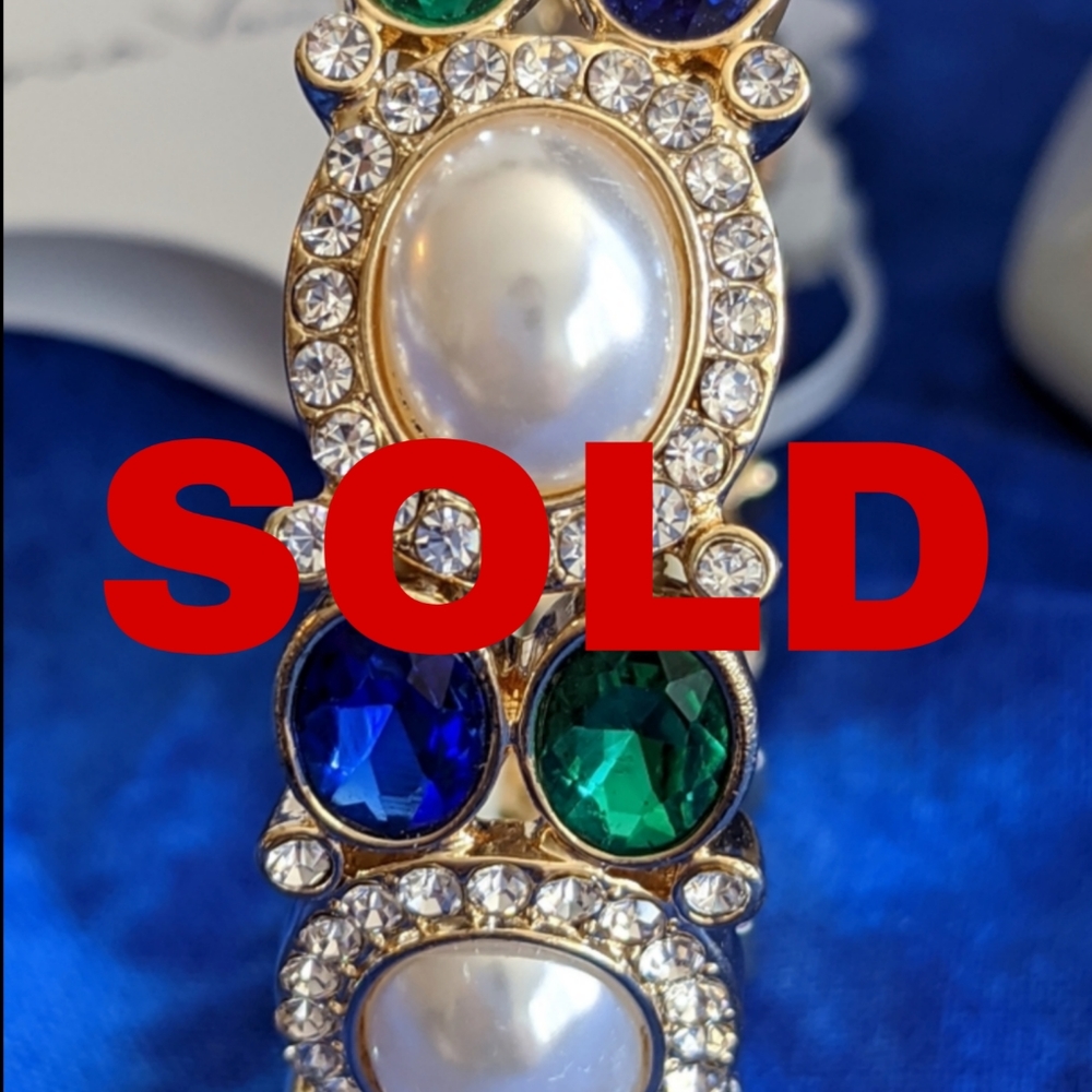 Gloria Vanderbilt bracelet